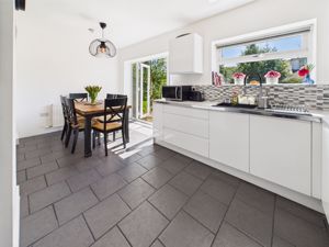 Photo 21- click for photo gallery